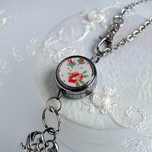 ﾘｰﾙｷｰﾎﾙﾀﾞｰ・rose赤